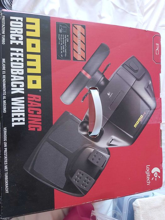 Momo racing logitech
