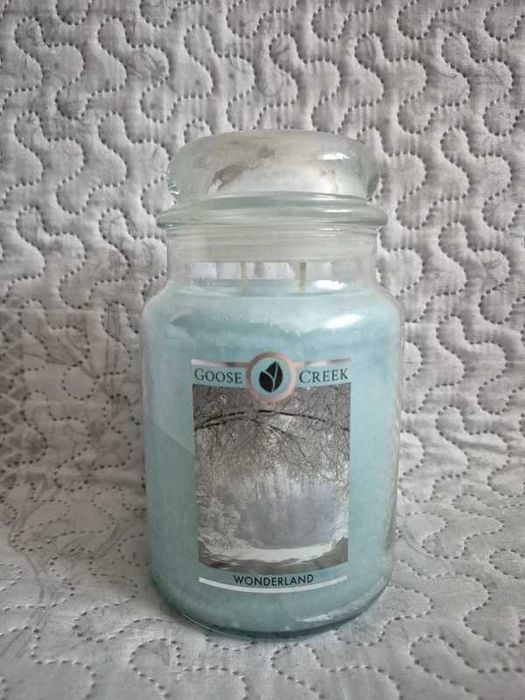 Duża nowa świeca Goose Creek Wonderland