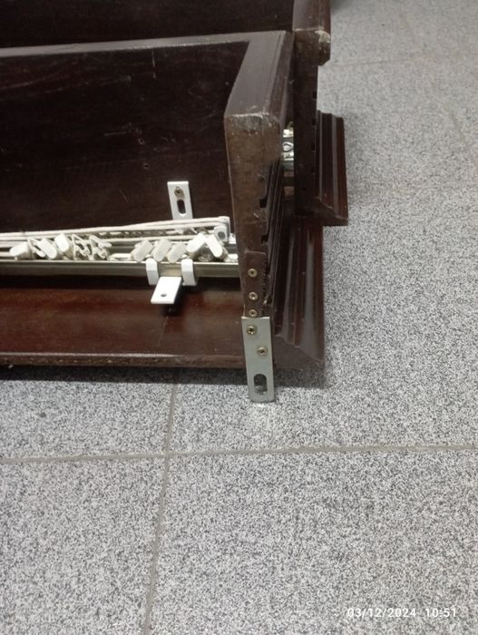 Lote de 5 sanefas em madeira de castanho