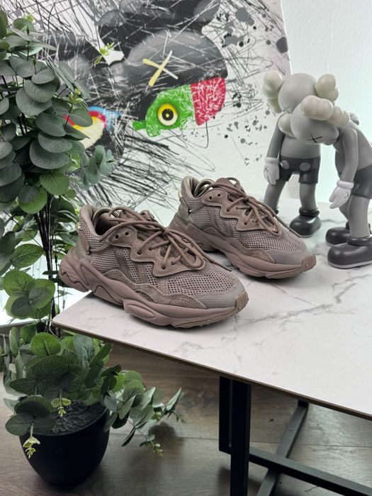 Кросівки Adidas Ozweego 38 розмір Е7532: 1 069 грн. - Кросівки для