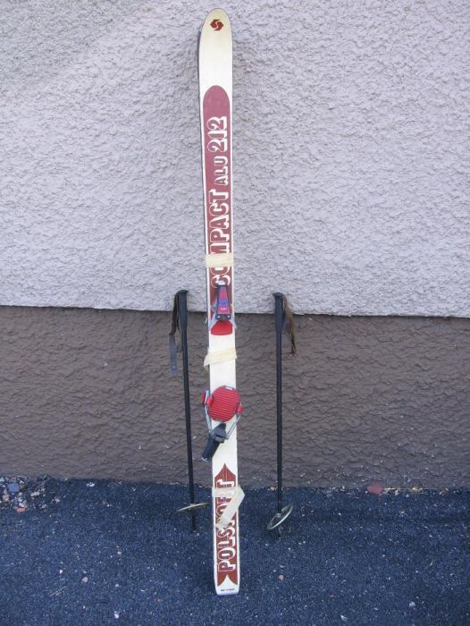 Narty, zabytek dekoracja Polsport Compact 212