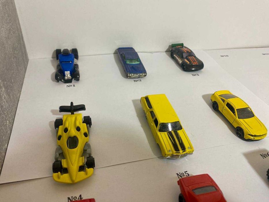 Hot Wheels — (10 моделей) одним лотом