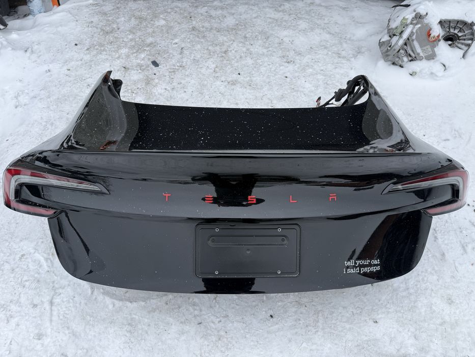 Кришка,ляда багажника до Тесла 3 Хайленд, Tesla Highland, чорна 2025р.