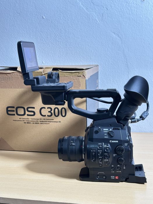 Canon EOS C300i - Câmara Linha Cinema em Bom Estado