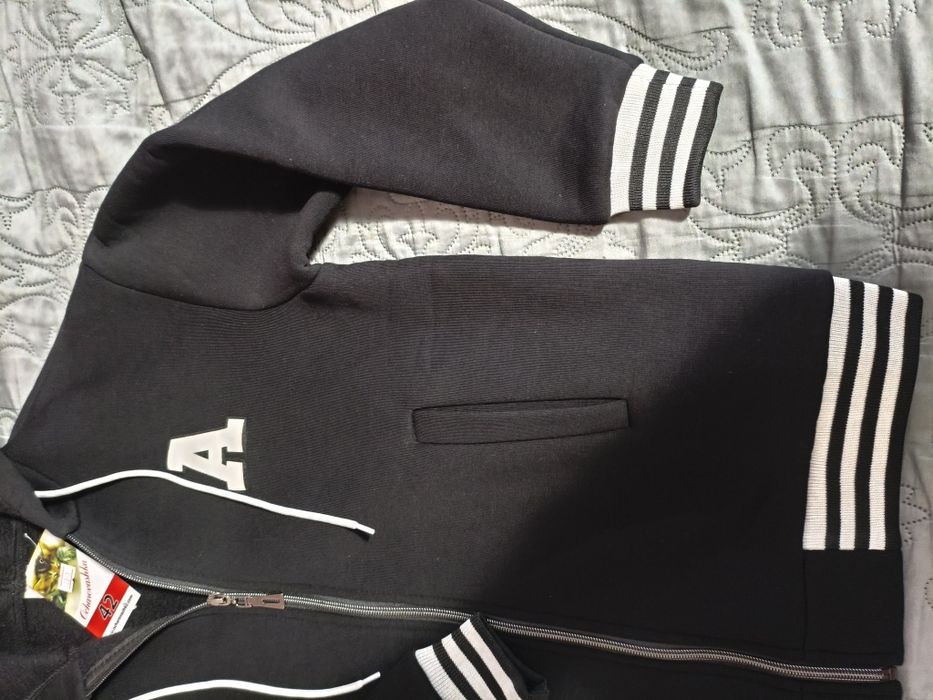 Продаю новую кофту, размер 42