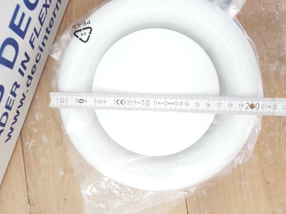 Dwie Kratki  wentylacyjne