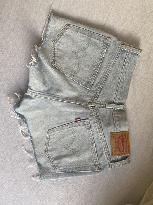 levis krotkie spodenki nowe 26 s szorty