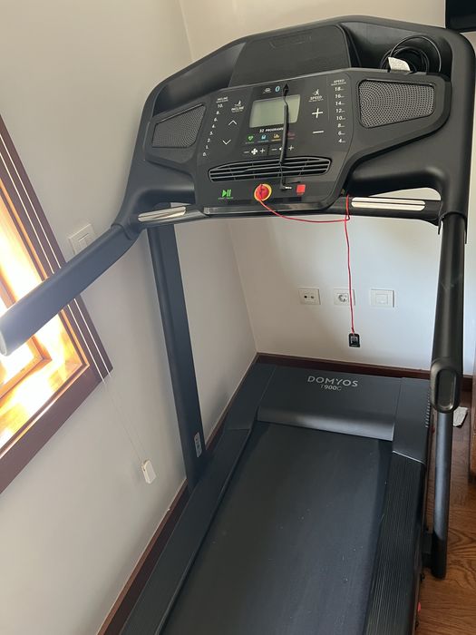 Última semana à venda: Passadeira Domyos T900C dobrável em avaria