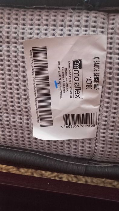 Mobília Quarto de Casal em Excelente Estado