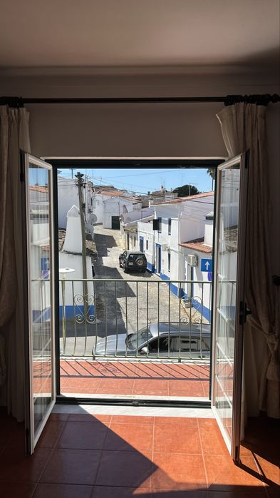 Moradia t4 com cave R/C 1 andar