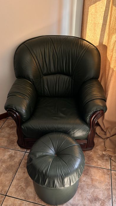 Cadeirão de sala + apoio de pé