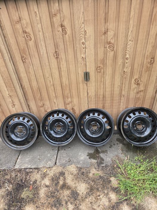 Felgi stalowe kpl. 7Jx17 ET48 Peugeot 407  (rozm.opon 215/55 R17)