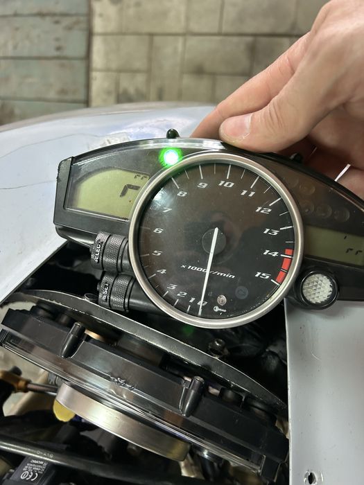 Продам панель приборов yamaha yzf-r1 2004-2006 rn12