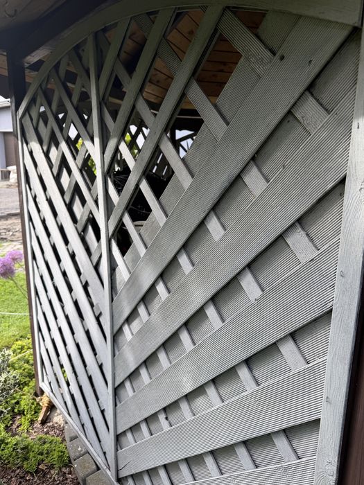 Piękna pergola sześciokątnao ogrodowa z drewna