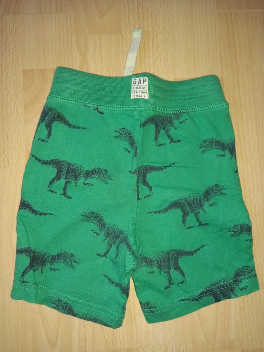 krótkie spodenki 4 pary rozmiar 86 cm