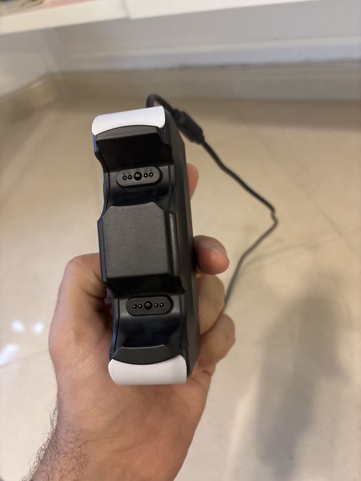 Hori Estação de carga dupla para controladores sem fios Dualsense ps5