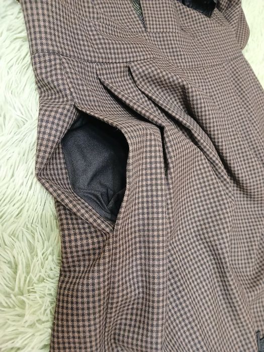 Сукня коктейльна з гіпюром