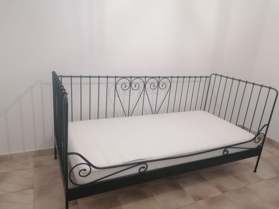 Cama em ferro 2m X 0,90
