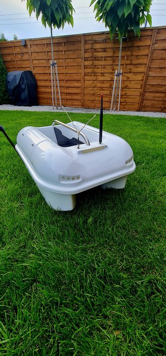 Łódka zanętowa Hunter 650 echosonda Toslon, autopilot, prolam