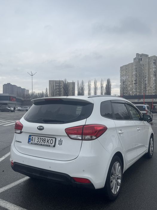 Kia Carens 2013. 2.0 LPG