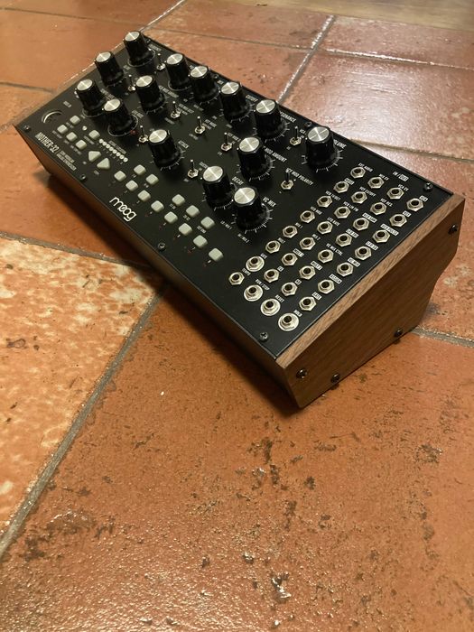 Moog Mother 32 sintetizador semi modular