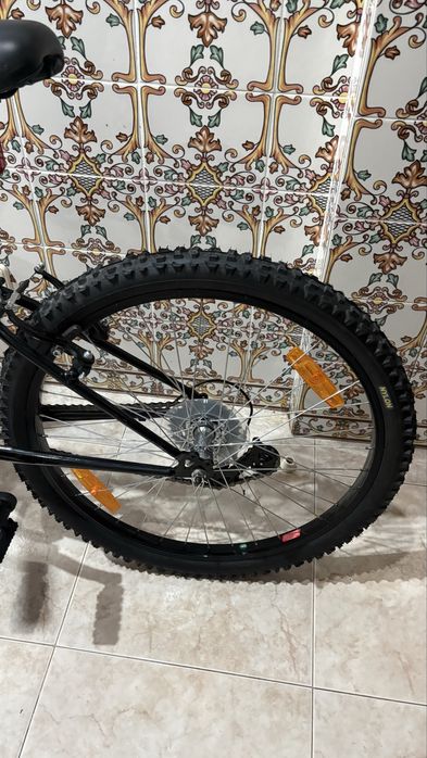 Shadow Roda 24'' 8-10 Anos Azul e Preta Berg
