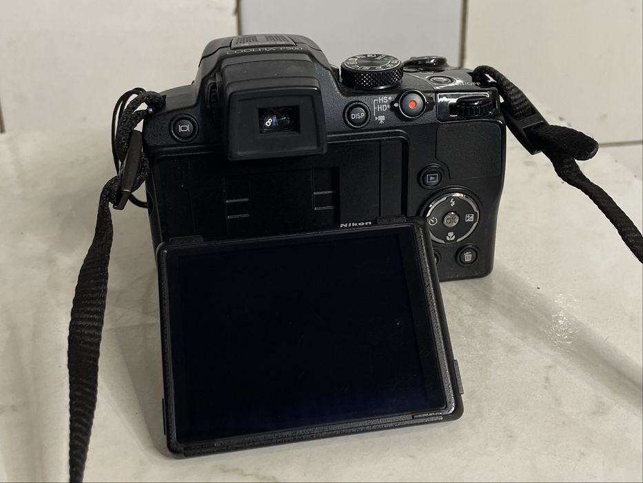 Nikon Coolpix P500