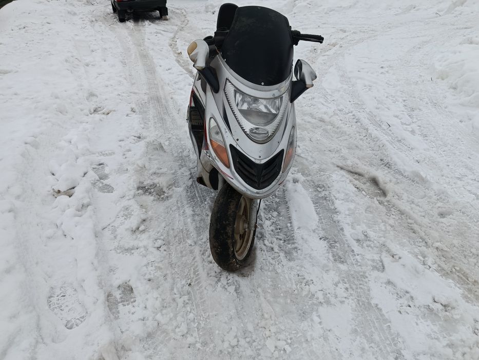 Продам скутер 150 viper F1