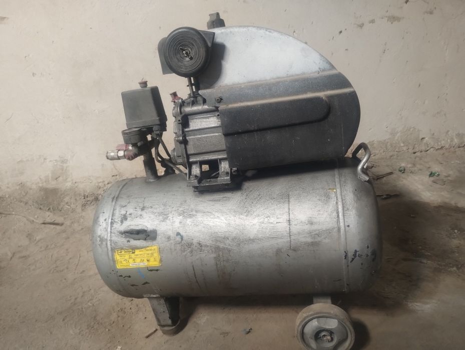 Компресор 8 бар 50 л