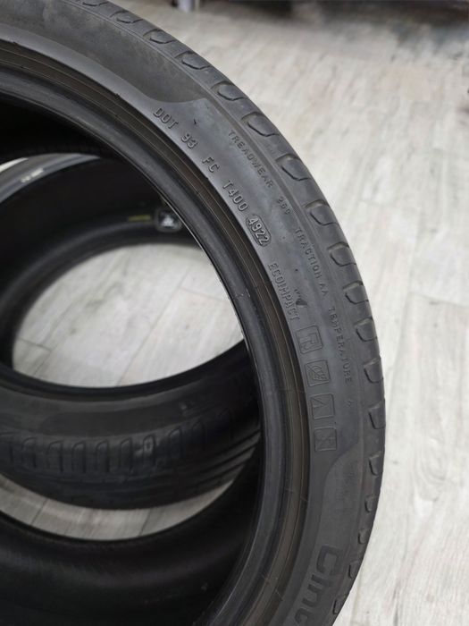 Шини літо 235/40/R19