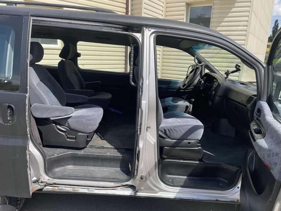 Hyundai H1. 4x4   3 000$