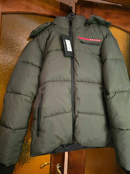 Пуховик мужской Prada