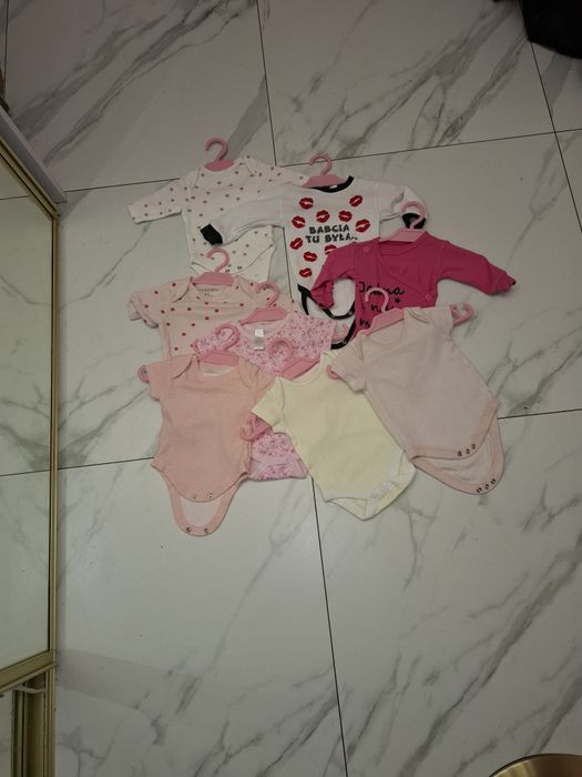 Body roz 62/68. 8 sztuk