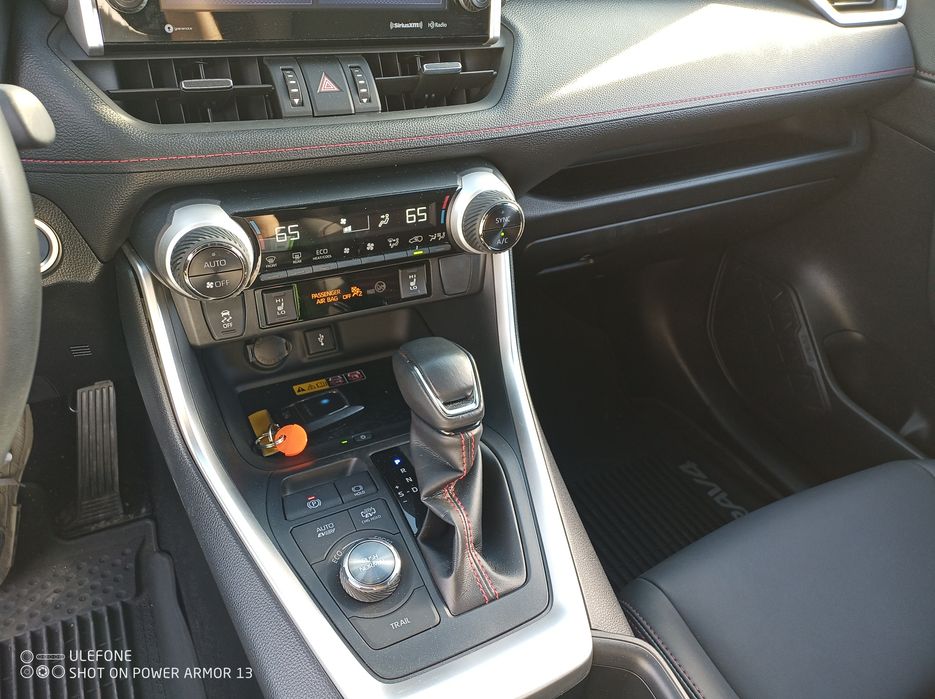 Toyota RAV4-4 Prime. Plug-in  hybrids