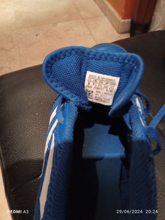 Tênis adidas em excelente estado
