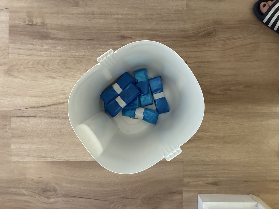 Caixote de lixo para fraldas - twist et click branco