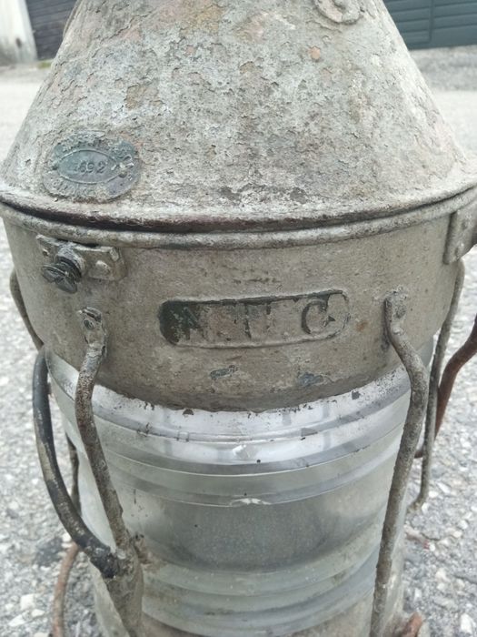 Lanterna náutica antiga