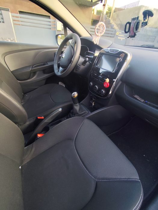 Renault Clio IV 1.5 DCI — photo 4