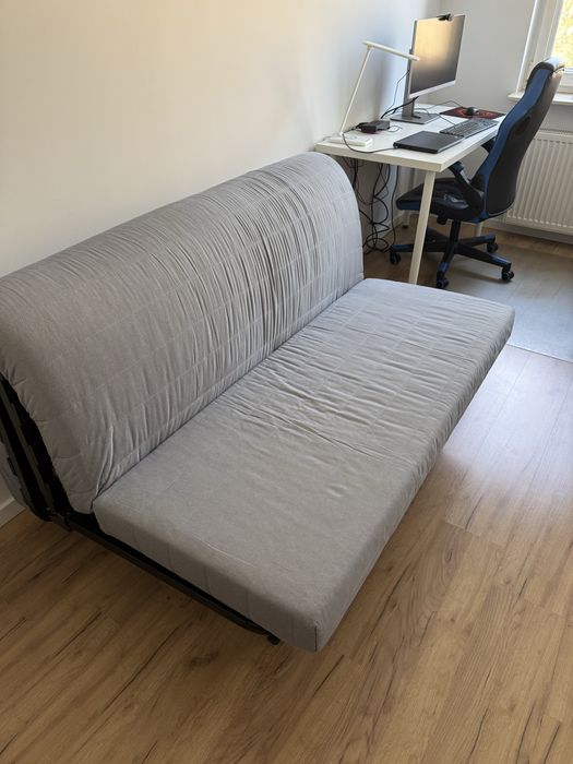 Sofa dwuosobowa rozkladana w idealnym stanie