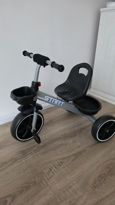 Дитячий триколісний велосипед TILLY START