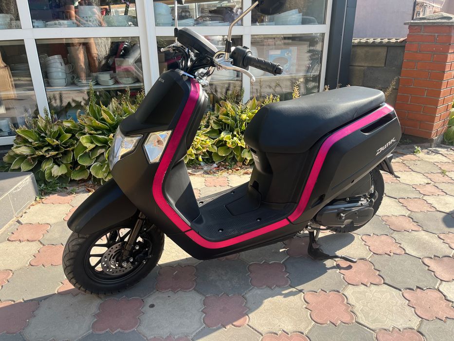 Скутер Honda Dunk