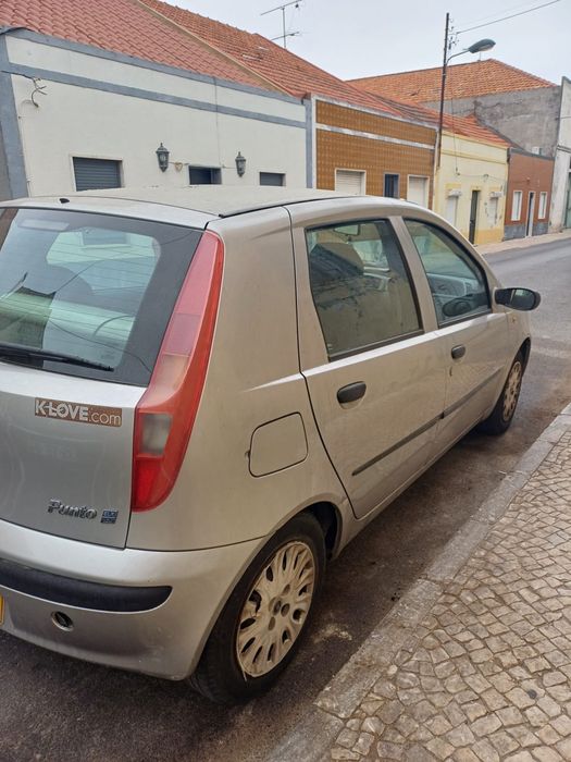 Fiat Punto 1.2 8V Gasolina – 2001 – 195.000 km – Revisões em dia
