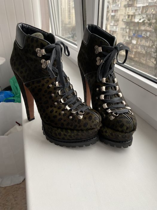 Ботільйони Alaia оригінал