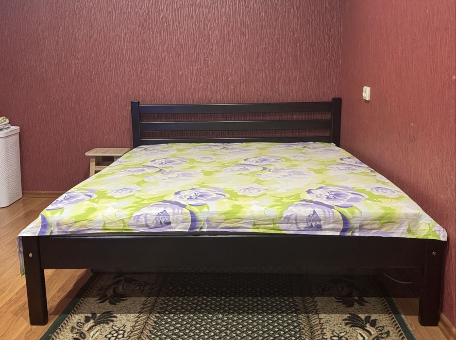 Квартира Центр ! подобово та почасово ! Звоніть на смс не відповідаю !