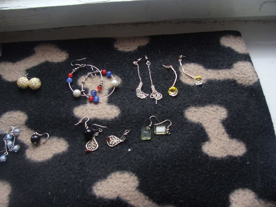 kolczyki damskie używane różne 10 szt -sprzedam