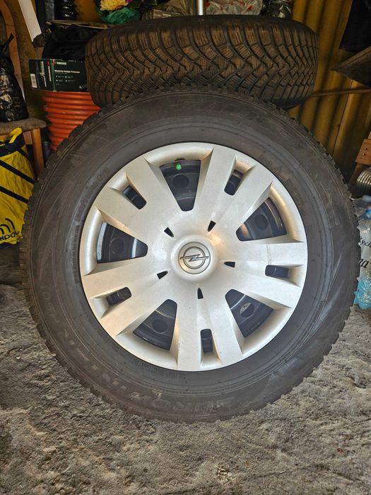 Koła z oponami zimowymi rozmiar 205/70/R16