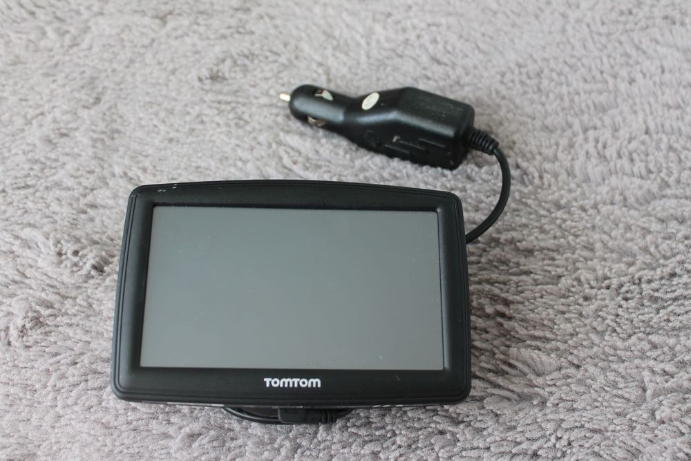GPS TomTom XXL IQ Routes – Ecrã 5" – Com Suporte e Carregador