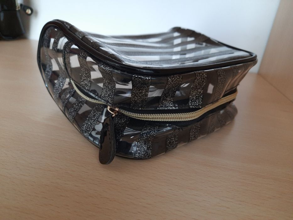 Nowa kosmetyczka z House