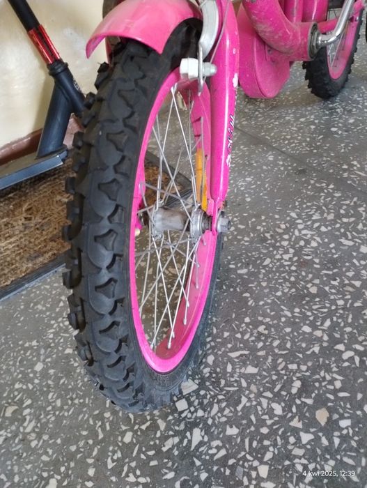 Rowerek dziewczęcy różowy rozmiar koła 16