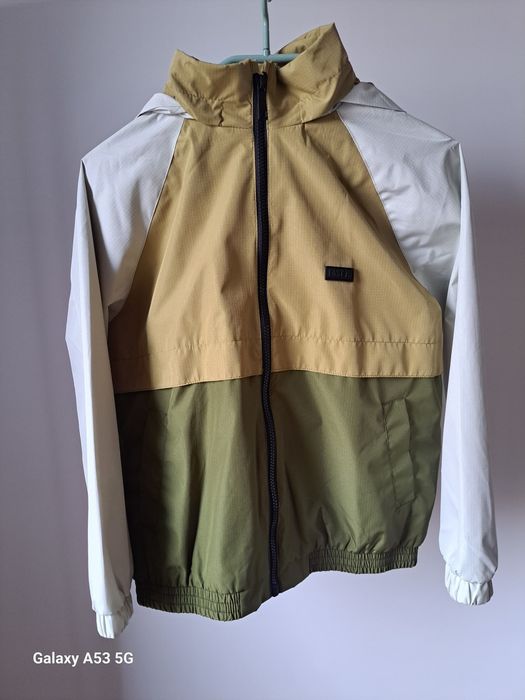 Nowa kurtka wiatrówka Zara rozmiar 140